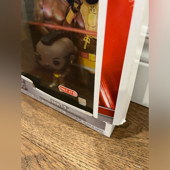 Funko Pop! WWE Covers Mr T. - Picture 6 of 6